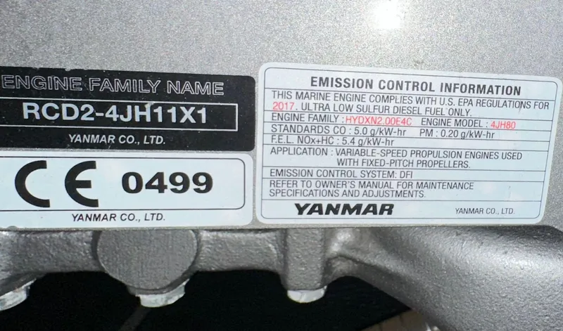 Dynemite II Yacht Photos Pics 