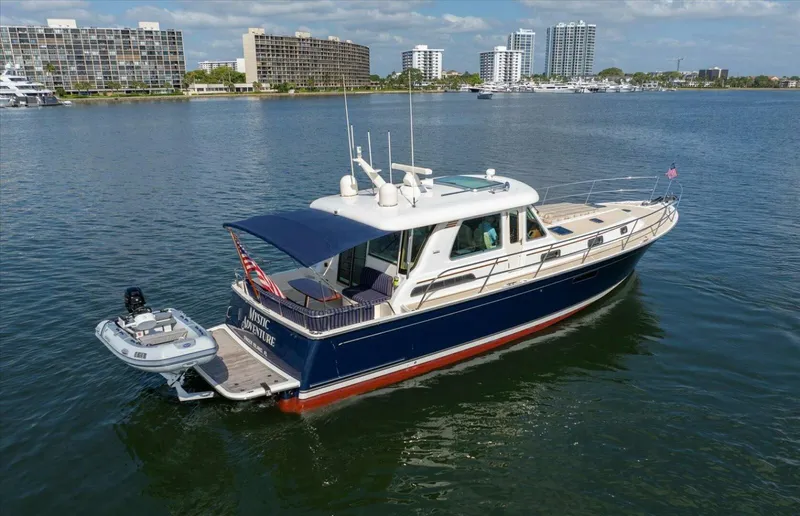 Mystic Adventure Yacht Photos Pics 2015 Sabre 48 Salon Express - Image 4