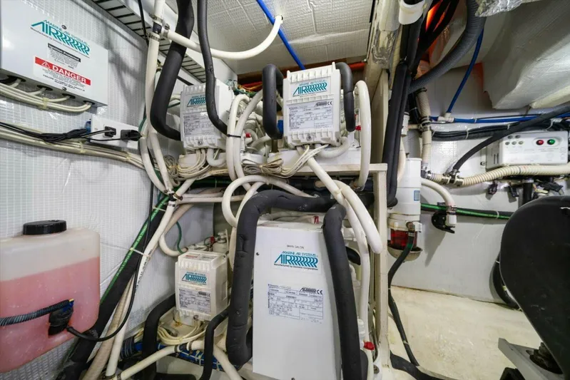 Mystic Adventure Yacht Photos Pics 2015 Sabre 48 Salon Express - Image 62