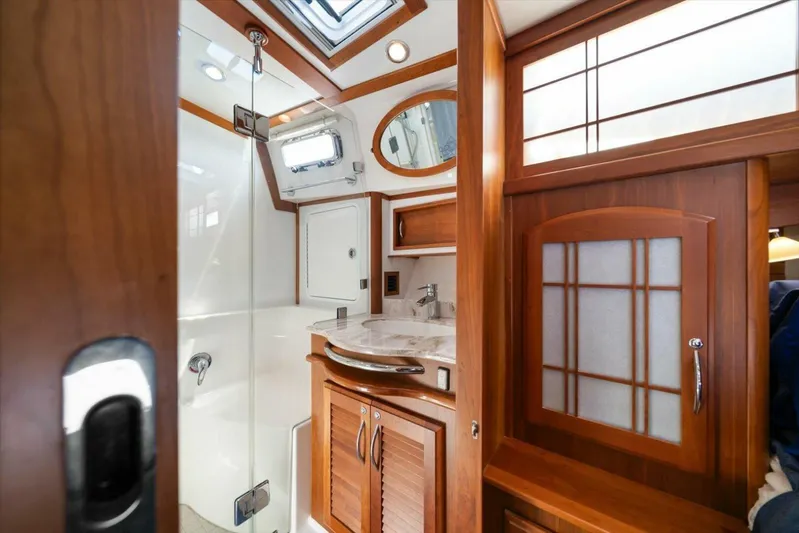 Mystic Adventure Yacht Photos Pics 2015 Sabre 48 Salon Express - Image 33