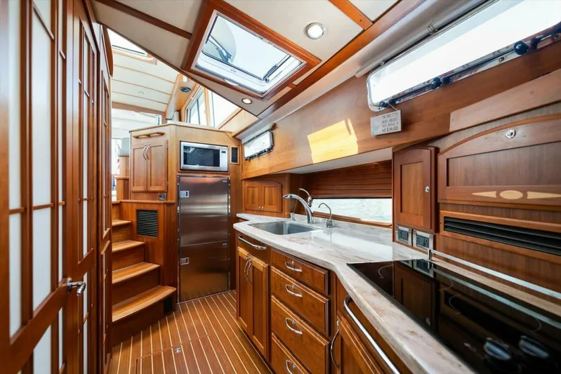 Mystic Adventure Yacht Photos Pics 2015 Sabre 48 Salon Express - Image 23