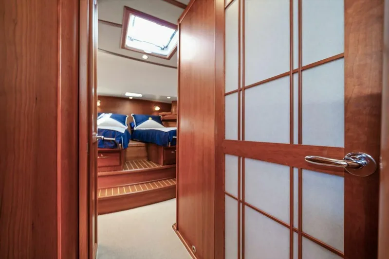 Mystic Adventure Yacht Photos Pics 2015 Sabre 48 Salon Express - Image 36