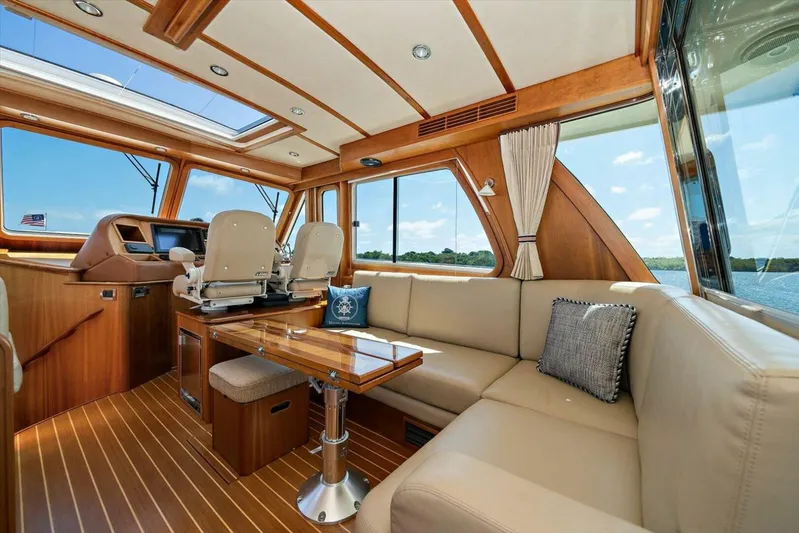 Mystic Adventure Yacht Photos Pics 2015 Sabre 48 Salon Express - Image 12