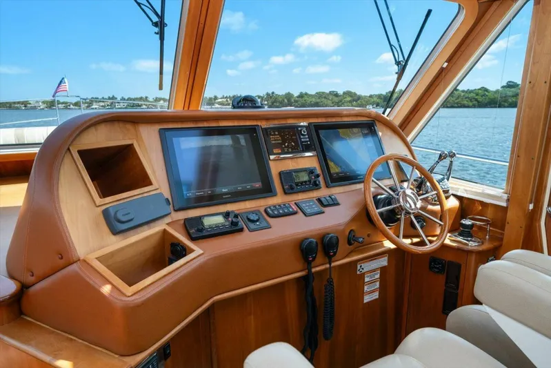 Mystic Adventure Yacht Photos Pics 2015 Sabre 48 Salon Express - Image 20