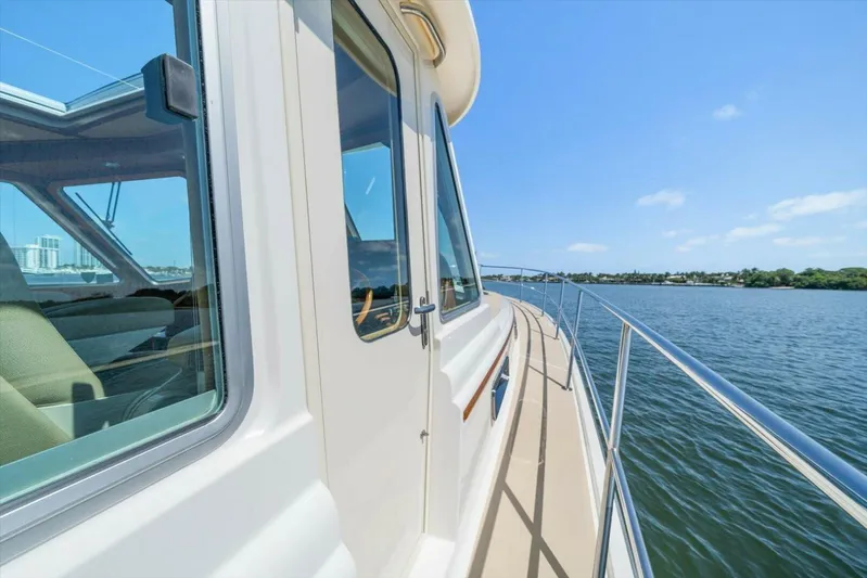 Mystic Adventure Yacht Photos Pics 2015 Sabre 48 Salon Express - Image 50