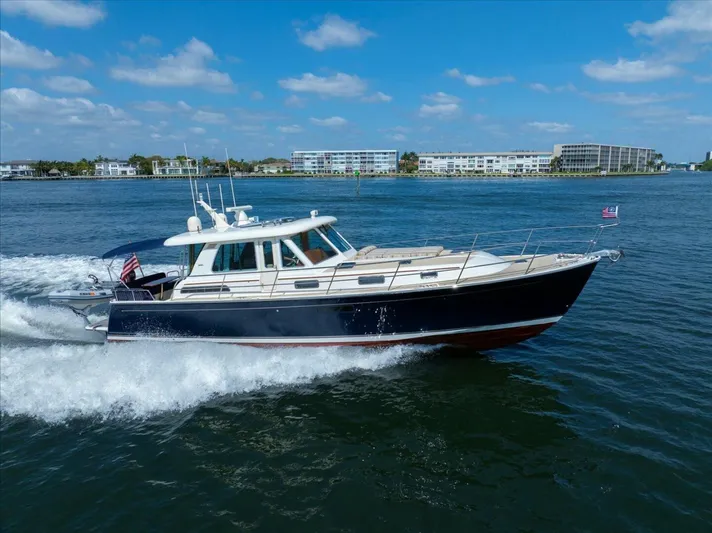 Mystic Adventure Yacht Photos Pics 2015 Sabre 48 Salon Express - Image 1