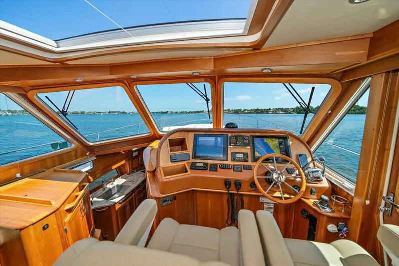 Mystic Adventure Yacht Photos Pics 2015 Sabre 48 Salon Express - Image 22