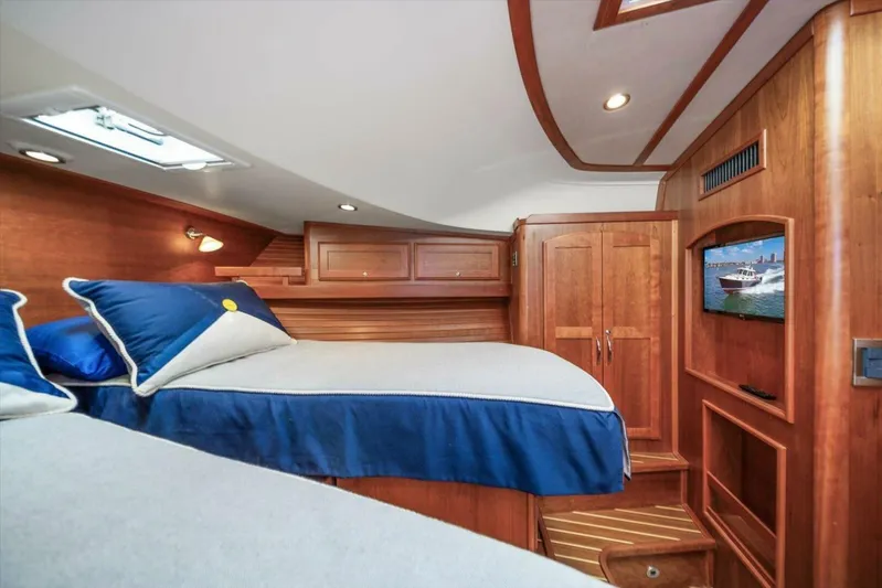 Mystic Adventure Yacht Photos Pics 2015 Sabre 48 Salon Express - Image 38