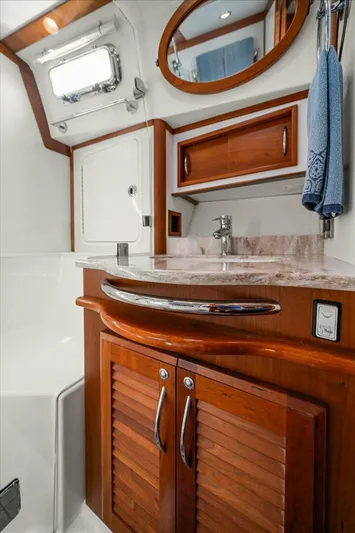 Mystic Adventure Yacht Photos Pics 2015 Sabre 48 Salon Express - Image 34