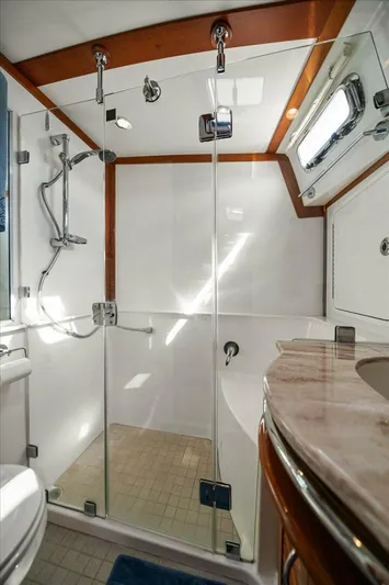 Mystic Adventure Yacht Photos Pics 2015 Sabre 48 Salon Express - Image 35