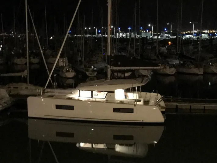  Yacht Photos Pics Lagoon 40