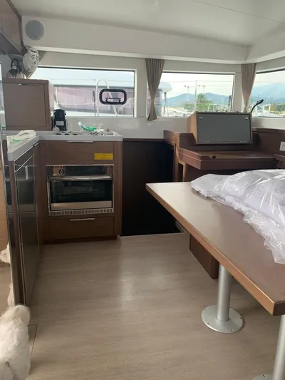  Yacht Photos Pics Lagoon 40