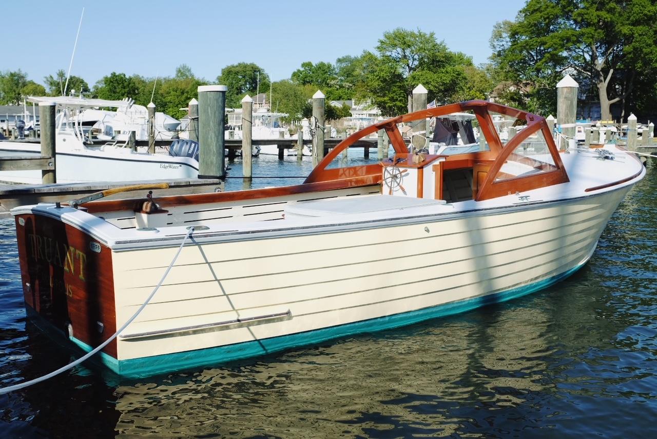 1958 Mackenzie Cuttyhunk Antique and Classic for sale - YachtWorld