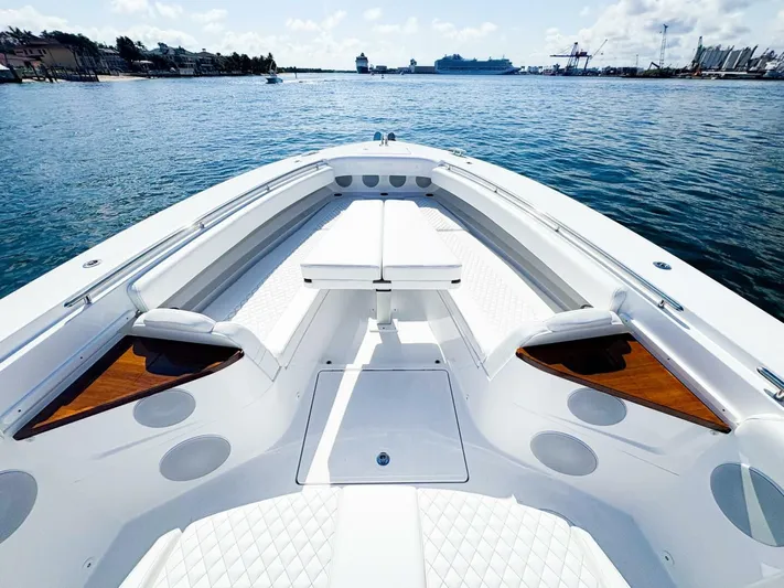  Yacht Photos Pics 2025 Hcb 53 Suenos Rxv - Image 22