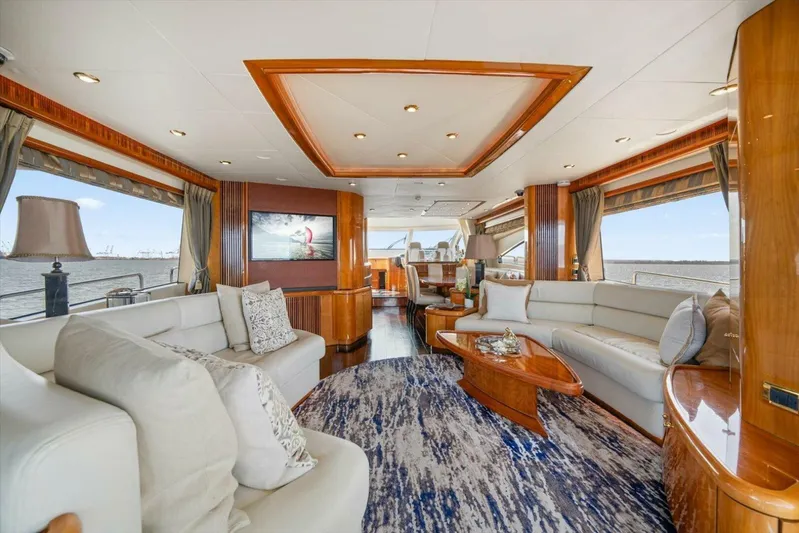 Vanguard Yacht Photos Pics 2005 Sunseeker 82 Yacht - Image 10