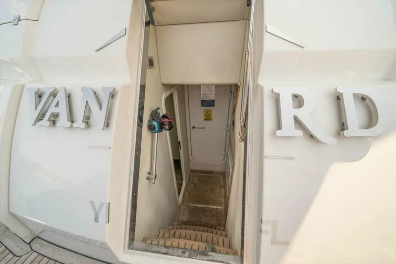 Vanguard Yacht Photos Pics 2005 Sunseeker 82 Yacht - Image 58