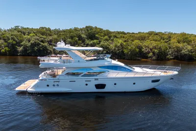 2010 Azimut 75