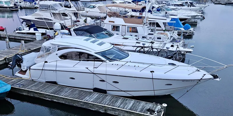 Motivation Yacht Photos Pics @ Dock