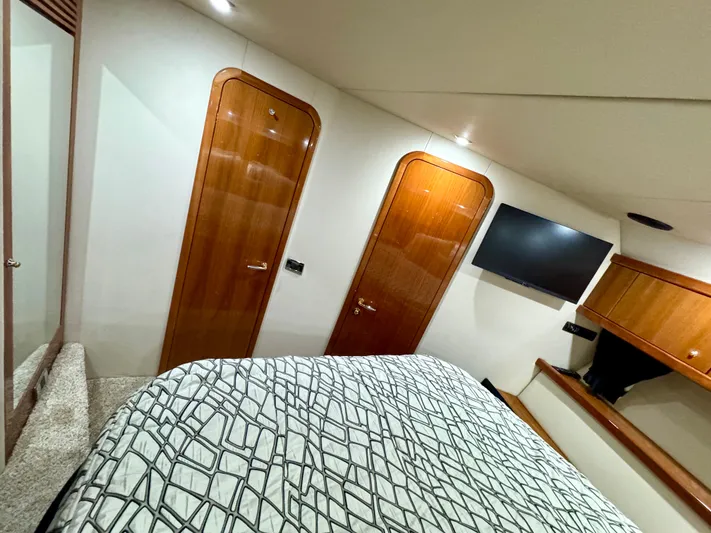 Motivation Yacht Photos Pics Master StateRoom - Looking Aft
