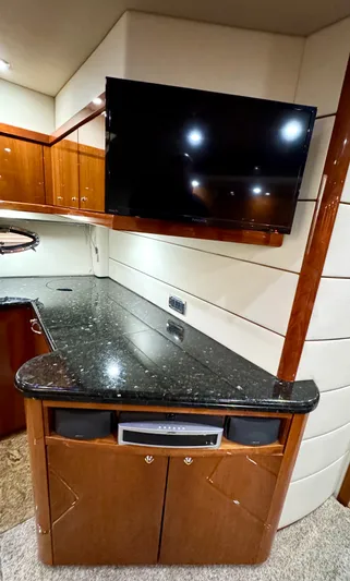 Motivation Yacht Photos Pics Salon TV & Entertainment System