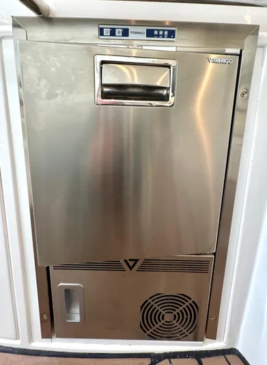 Motivation Yacht Photos Pics Vitrifrigo Ice Maker - New (2024)