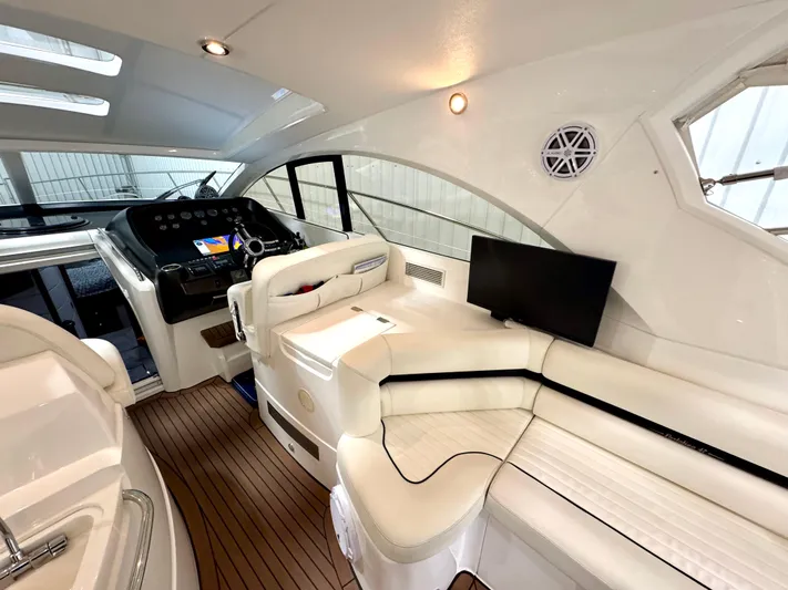 Motivation Yacht Photos Pics Cockpit Strb. Side