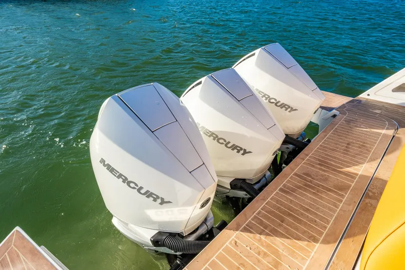 Impulso Yacht Photos Pics 