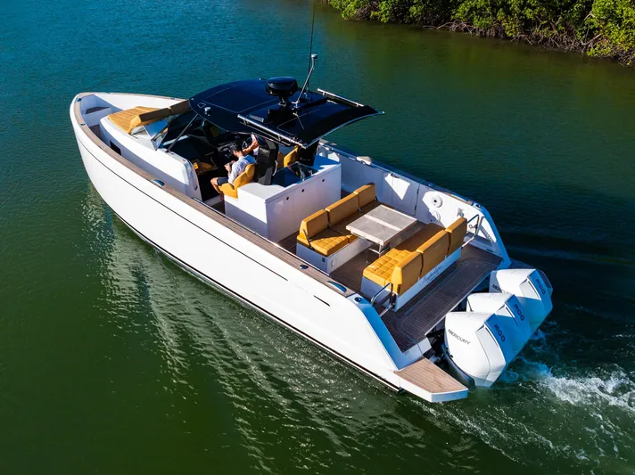 Impulso Yacht Photos Pics 