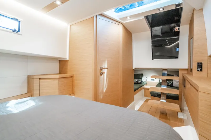 Impulso Yacht Photos Pics 