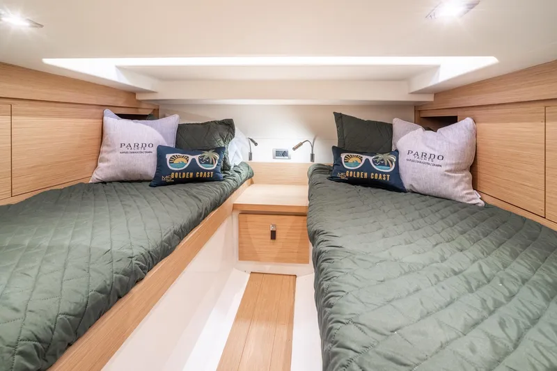 Impulso Yacht Photos Pics 