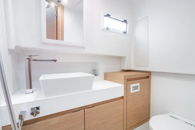 Impulso Yacht Photos Pics 