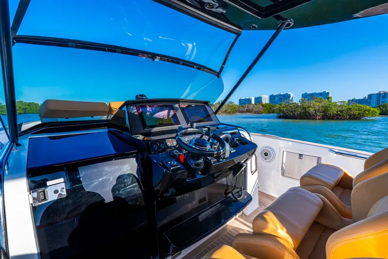 Impulso Yacht Photos Pics 