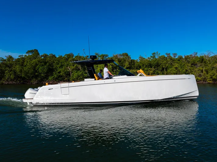 Impulso Yacht Photos Pics 