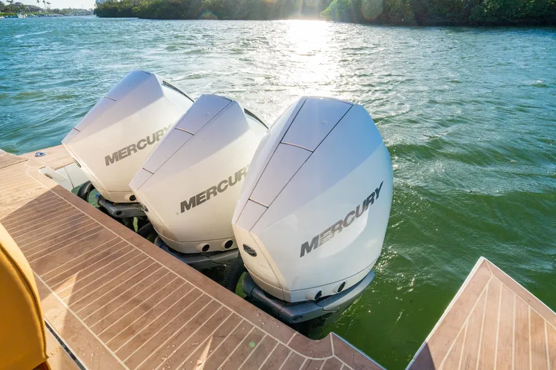 Impulso Yacht Photos Pics 