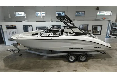 Yamaha Boats AR250