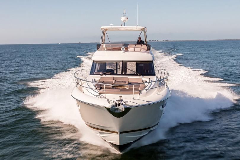 2018 Prestige 56 