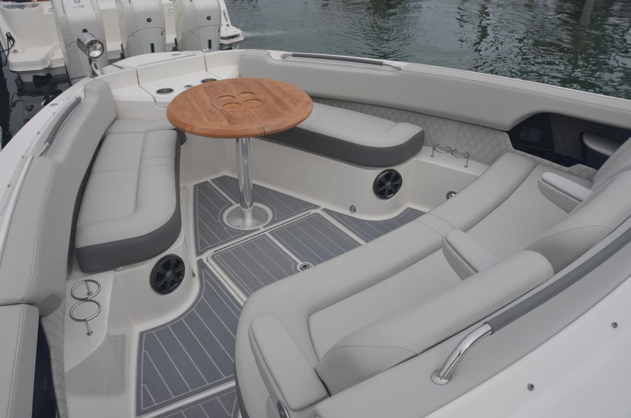 2022 Sea Ray SLX 400 OB