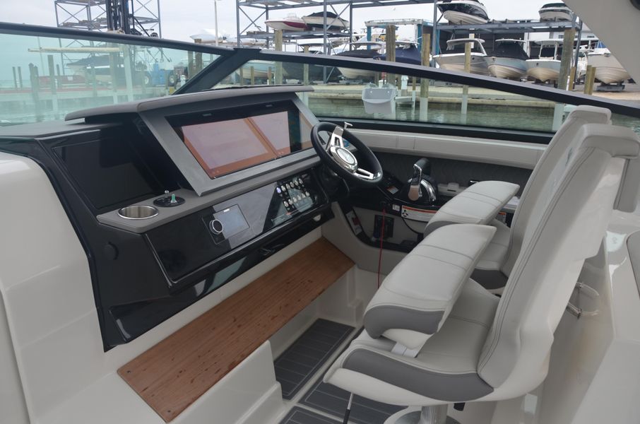 2022 Sea Ray SLX 400 OB