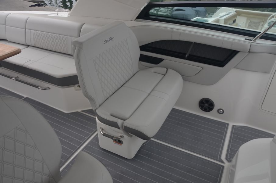 2022 Sea Ray SLX 400 OB