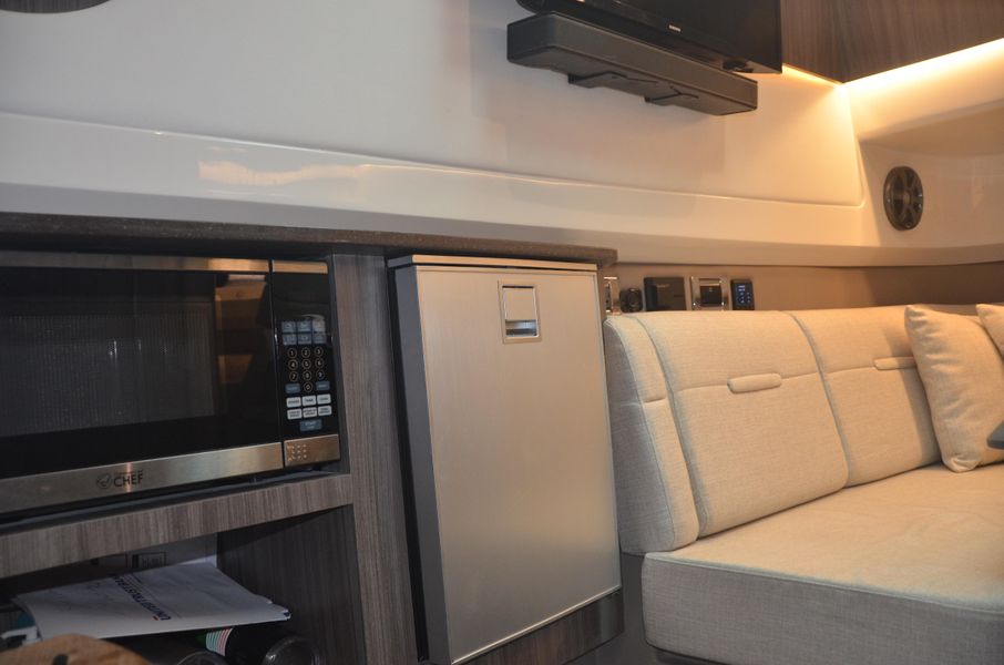2022 Sea Ray SLX 400 OB
