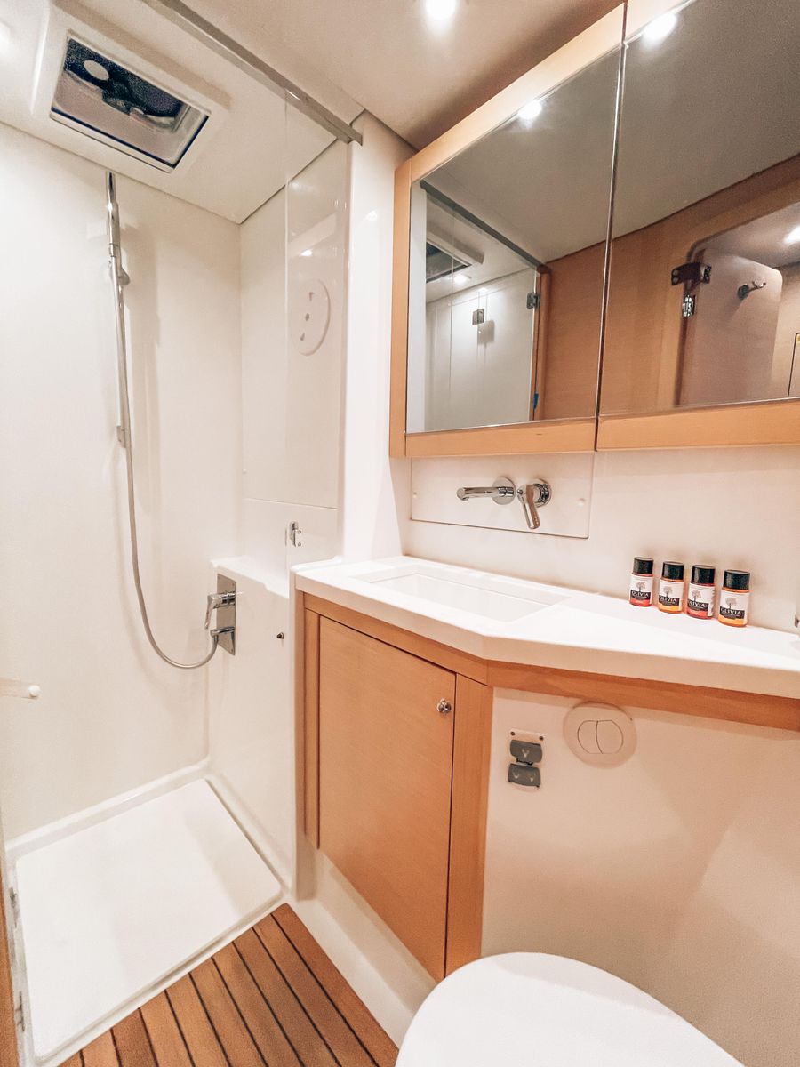 2019 Lagoon 45 