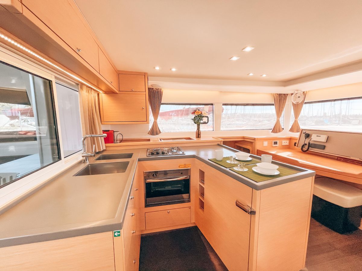 2019 Lagoon 45 