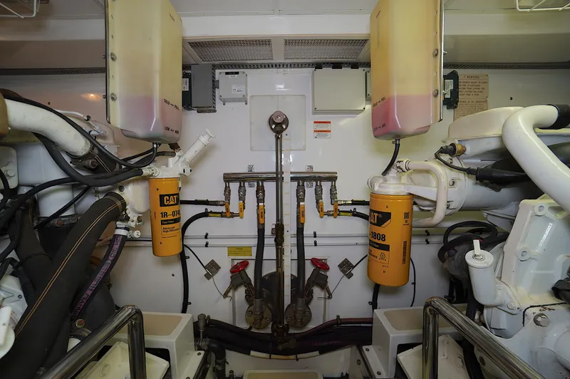 Defly Yacht Photos Pics 