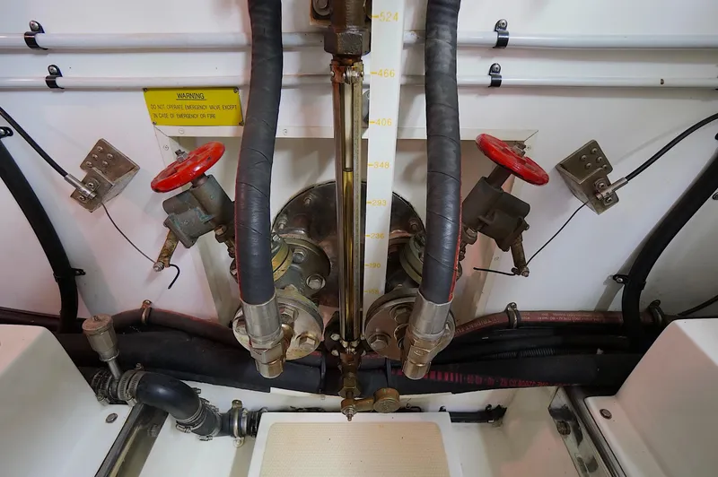 Defly Yacht Photos Pics 