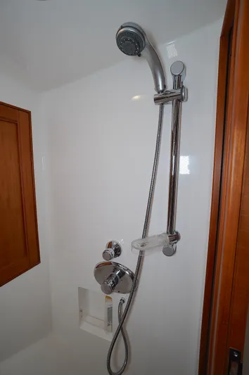 Defly Yacht Photos Pics 