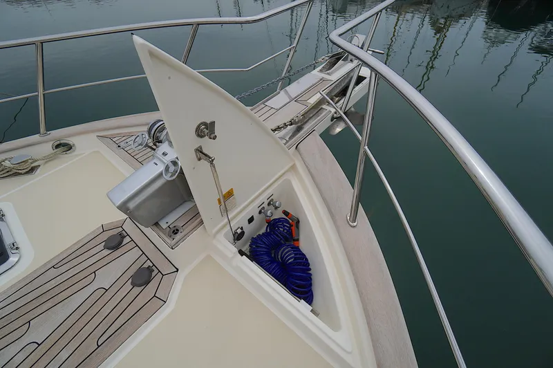 Defly Yacht Photos Pics 