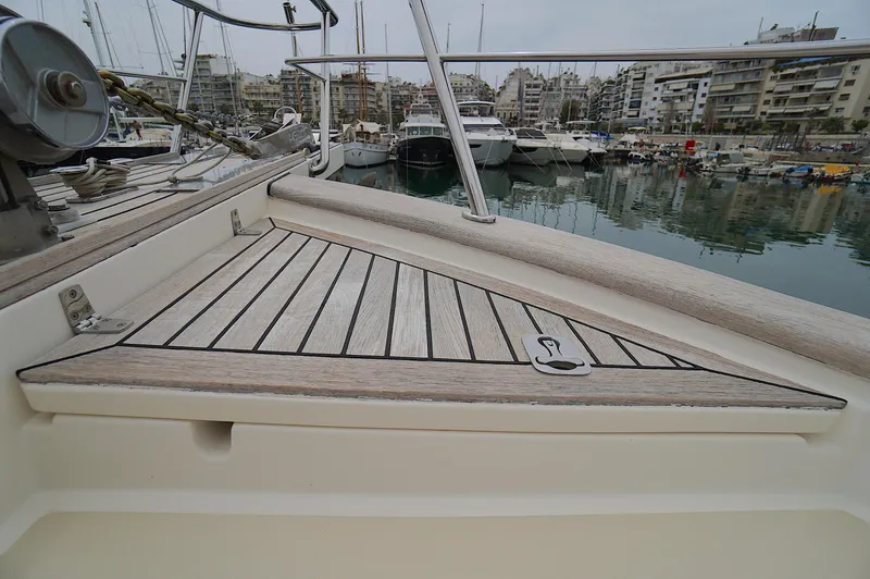 Defly Yacht Photos Pics 