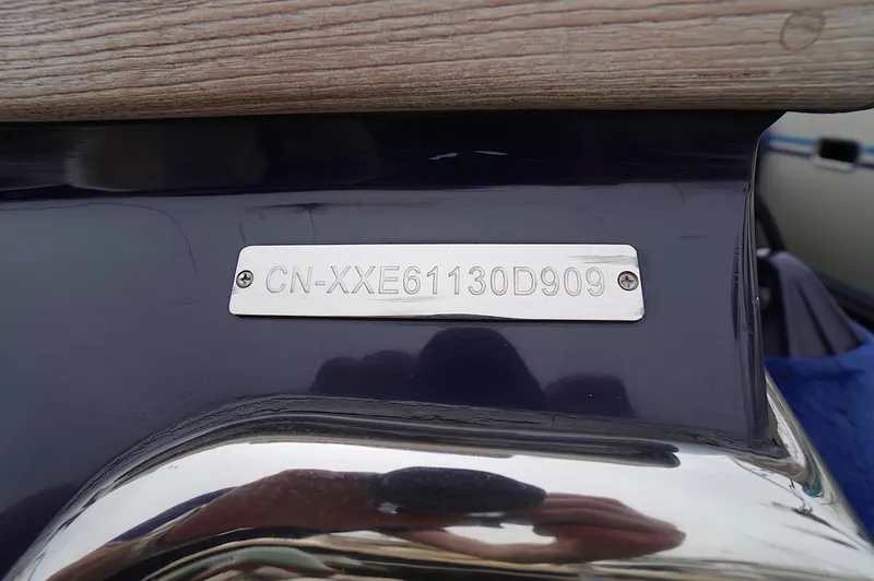 Defly Yacht Photos Pics 