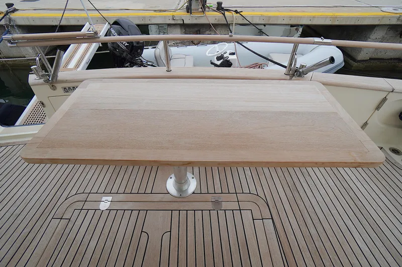 Defly Yacht Photos Pics 