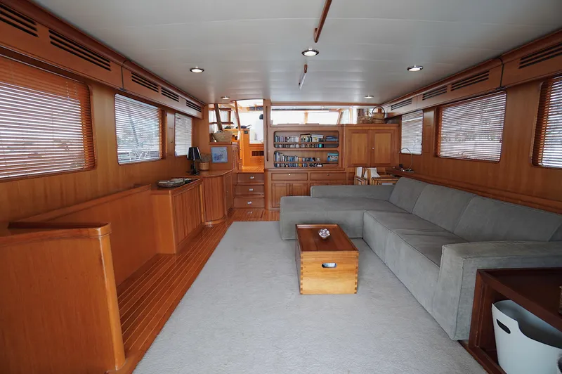 Defly Yacht Photos Pics 